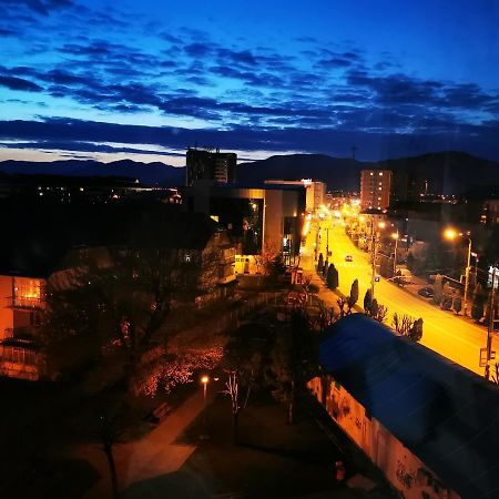 Piatra NeamţStudio 1O1O1アパートメント エクステリア 写真